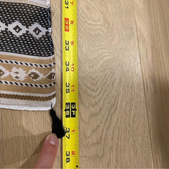 Melanie Lyne | NWT Brown and Black Pattern Scarf 🤎 - Picture 7 of 7